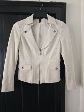 White House Black Market Cream Zip-Front Leather Jacket Size 6